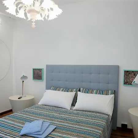 L.t. Savoia Palace & Cavour C.l. * Bari