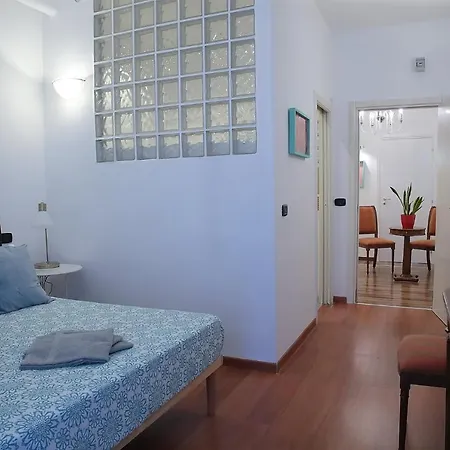 Guest house L.t. Savoia Palace & Cavour C.l.