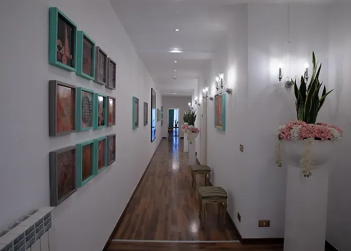 L.t. Savoia Palace & Cavour C.l. Pensjonat Bari