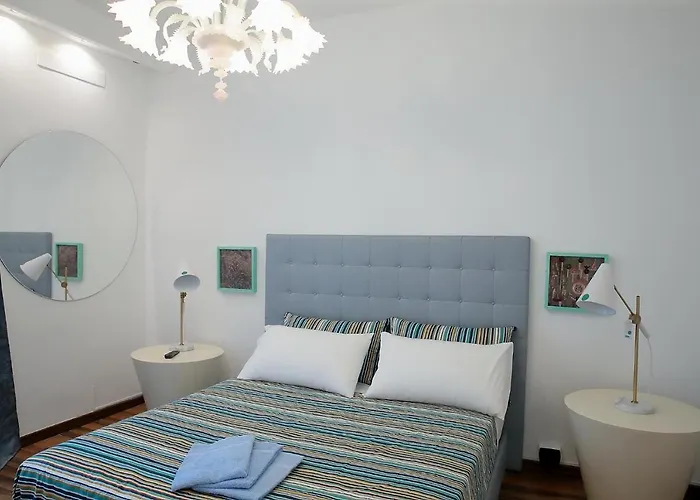 L.t. Savoia Palace & Cavour C.l. * Bari