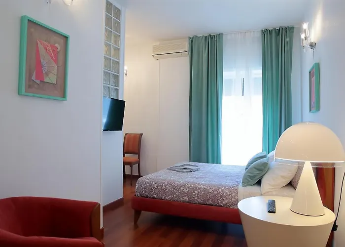 L.t. Savoia Palace & Cavour C.l. Pensjonat